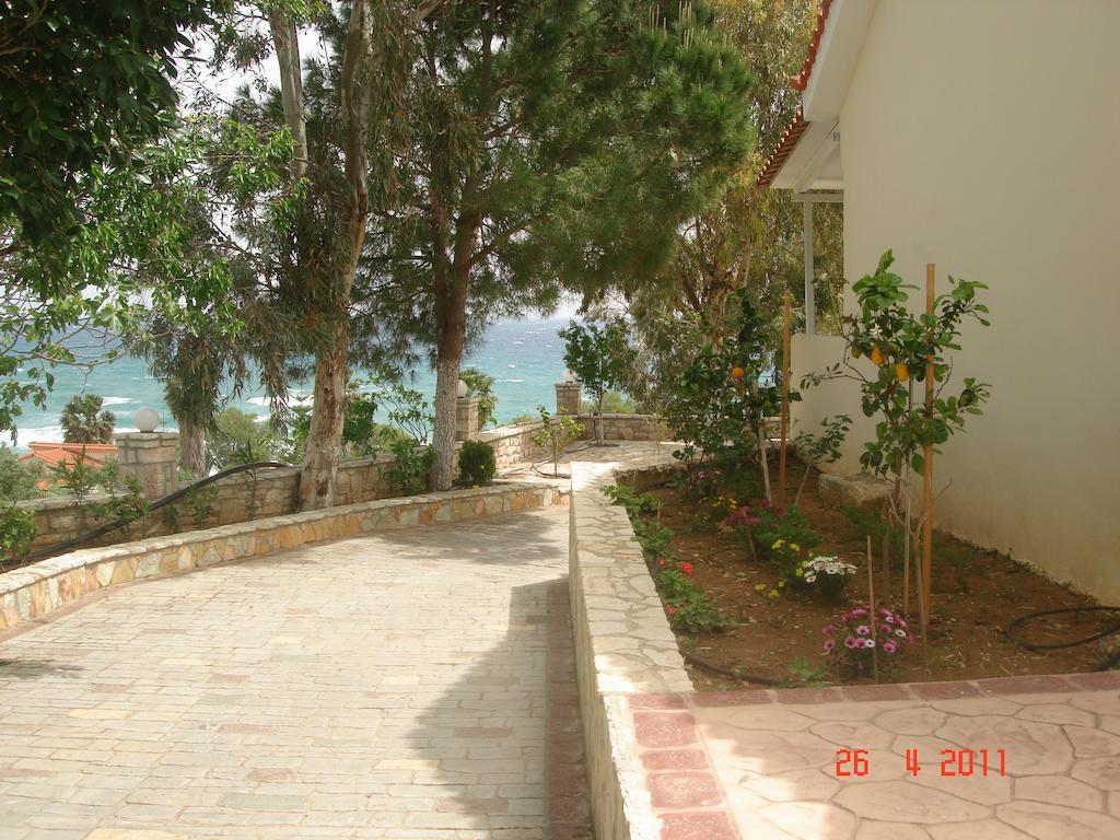 Hotel Pansion Koroni Esterno foto